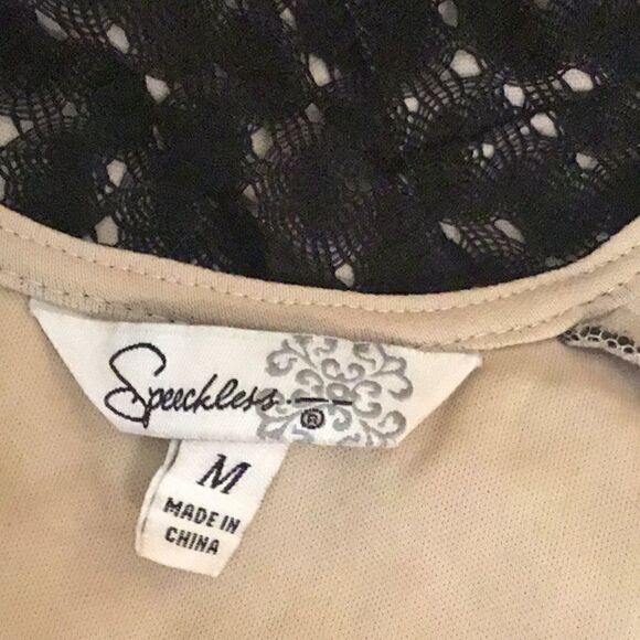 Sleeveless dress by SPEECHLESS lace top, tule skrt - Picture 13 of 15